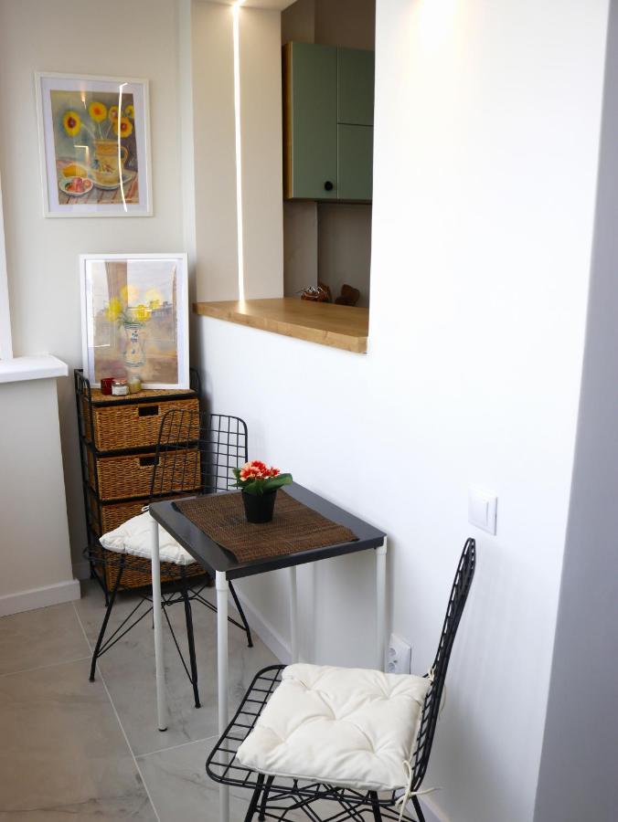 Mina City Center Apartment Amzei บูคาเรสต์ ภายนอก รูปภาพ