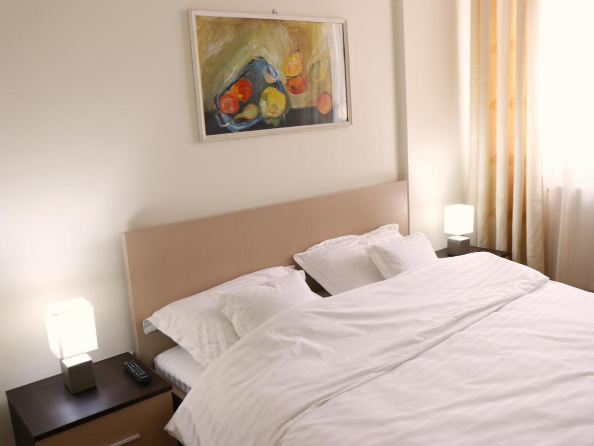 Mina City Center Apartment Amzei บูคาเรสต์ ภายนอก รูปภาพ