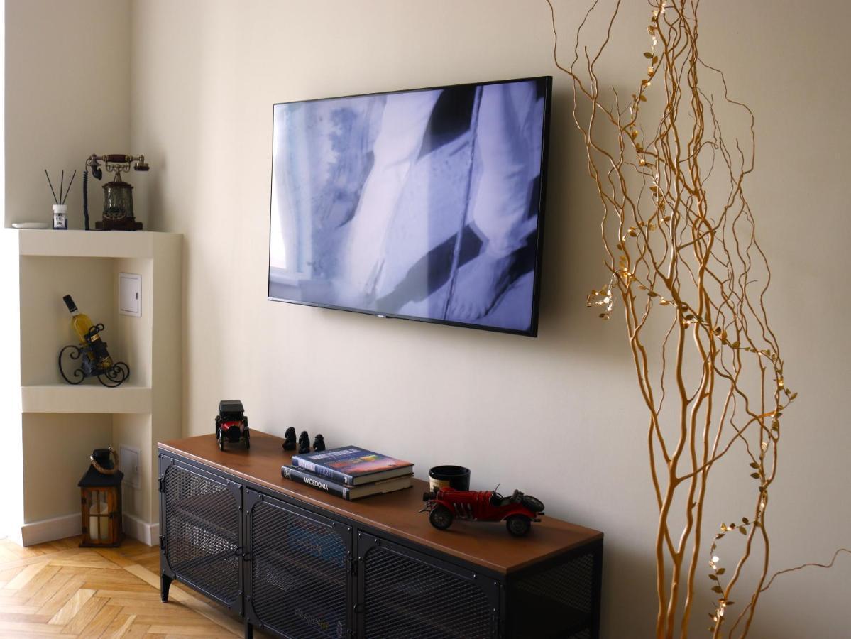Mina City Center Apartment Amzei บูคาเรสต์ ภายนอก รูปภาพ