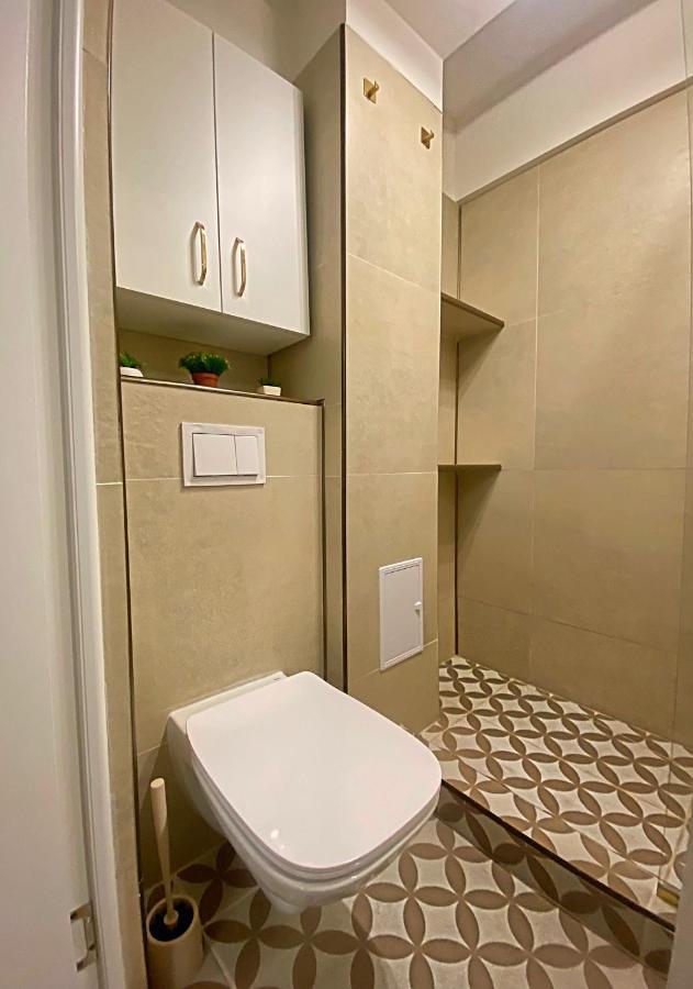 Mina City Center Apartment Amzei บูคาเรสต์ ภายนอก รูปภาพ
